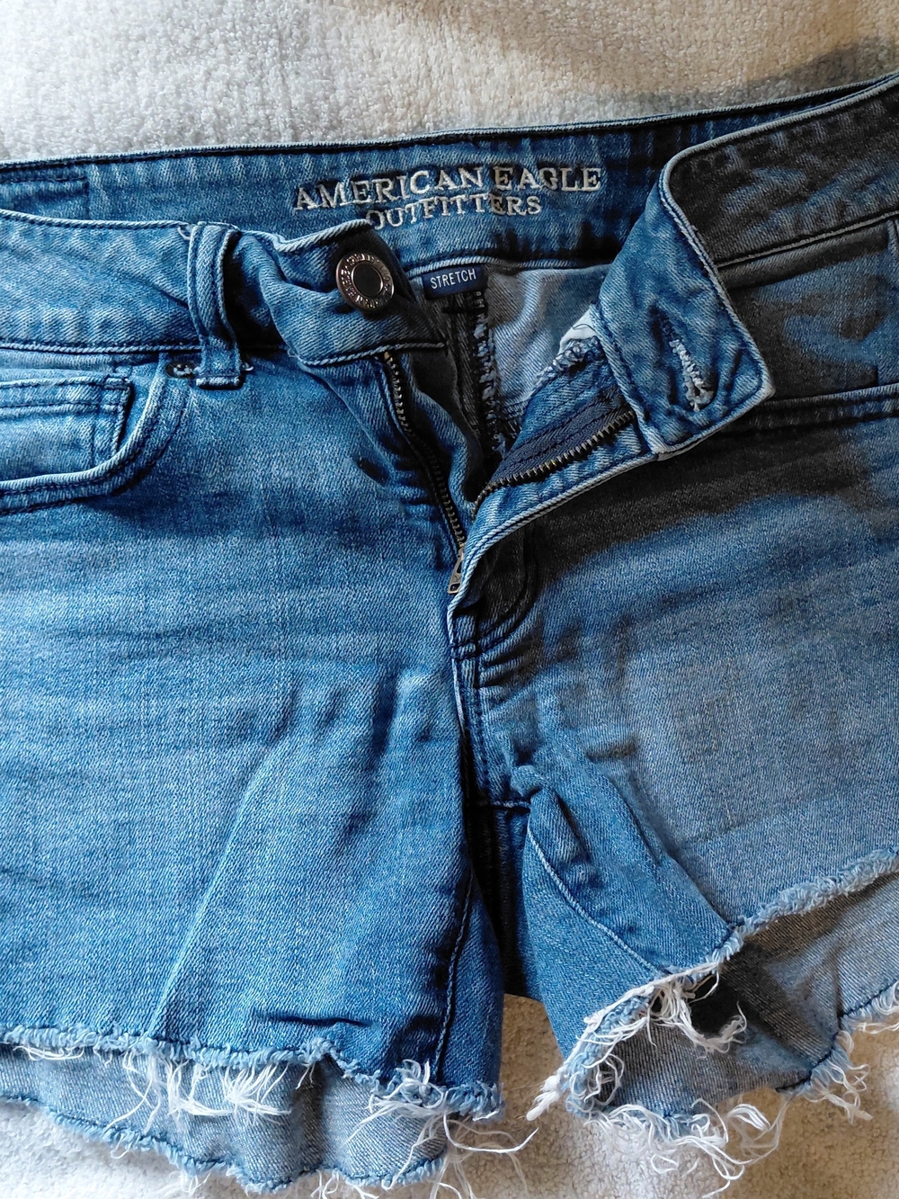 American Eagle Outfitters Stretch Frayed Denim Shorts Women 6 Blue Distressed